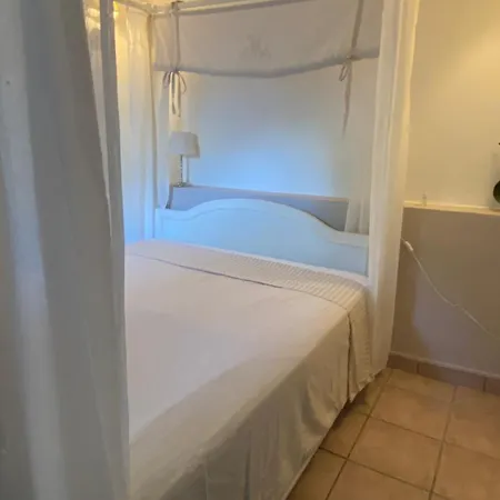 Casa de Férias Maisonnette Au Calme Vue Sur Jardin *